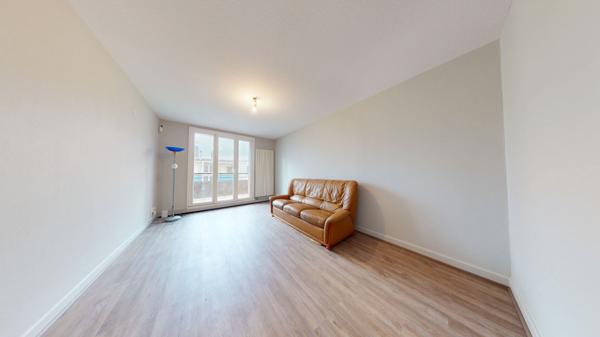 À découvrir en exclusivité ! grand T3 traversant de 67 m²