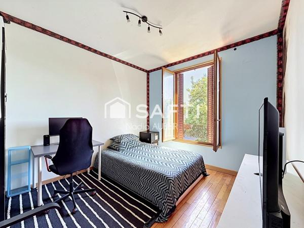 MAISON  AVEC  GARAGE PARKINGS ET  GRAND JARDIN – 613 m² DE TERRAIN – VITRY-SUR-SEINE ARDOINES