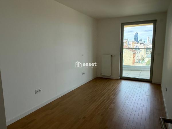 Location Appartement 4 pièces 107.6 m² - Suresnes 92150