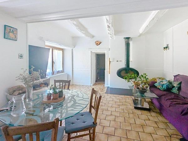 Maison de village rénovée 88 m² + jardin et garage