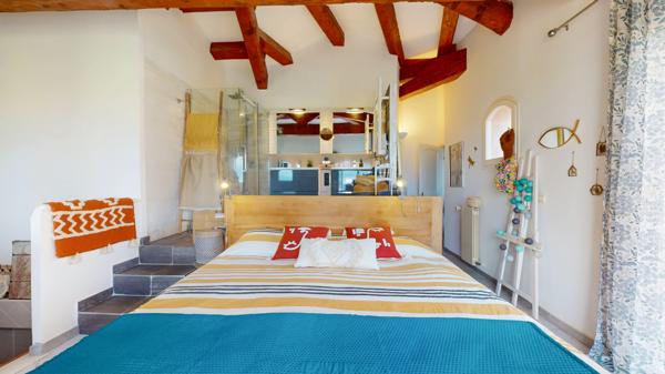 Maison
                                                                                                                                                                                                                                                                                                                        6 pièce(s)                                                                                                                                                                                                          3 chambre(s)                                                                                                                                                                                                          145  m²