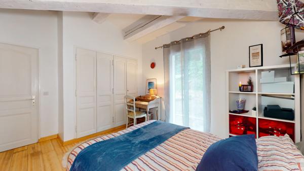 Maison
                                                                                                                                                                                                                                                                                                                        6 pièce(s)                                                                                                                                                                                                          3 chambre(s)                                                                                                                                                                                                          145  m²
