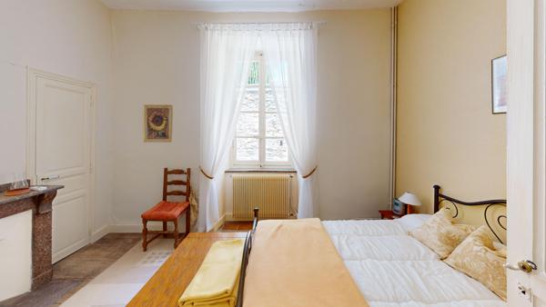 Cuxac Cabardes, Grande maison de village Ancienne pharmacie