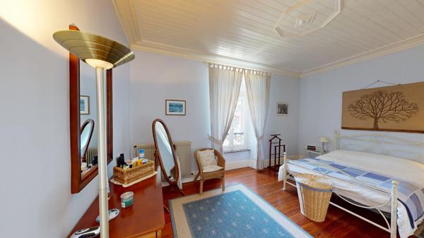 Cuxac Cabardes, Grande maison de village Ancienne pharmacie