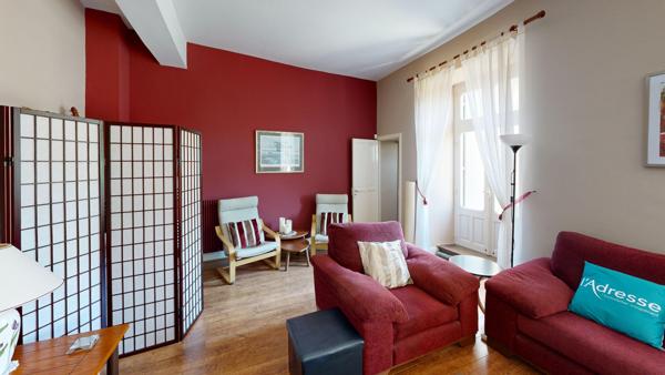 Cuxac Cabardes, Grande maison de village Ancienne pharmacie