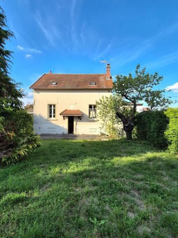 MAISON SUR SOUS SOL