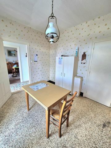 MAISON SUR SOUS SOL