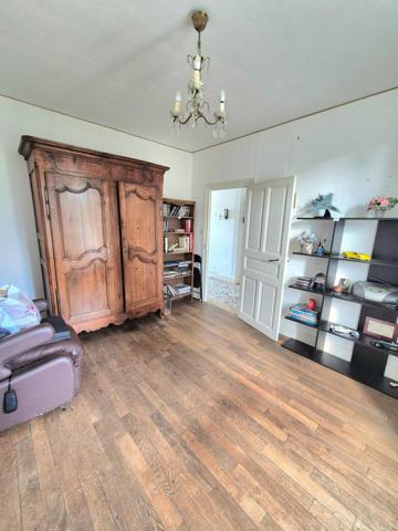MAISON SUR SOUS SOL