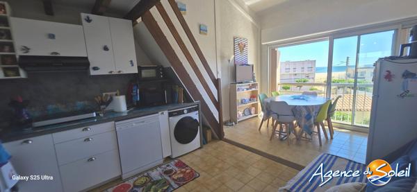 Appartement à Saint-Pierre-la-Mer APPARTEMENT T2 MEZZANINE + CABINET