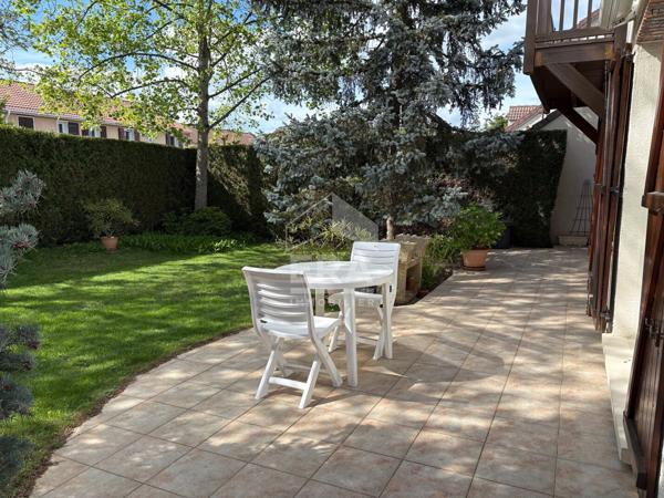 Maison spacieuse à vendre à Villepreux - 4 chambres, jardin et garage