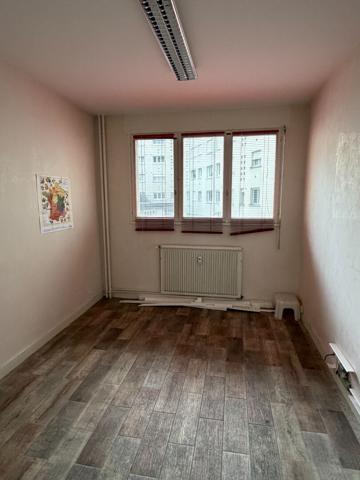 A vendre - Bureaux Limoges 2 pièce(s) 40 m² proche Mairie Limoges