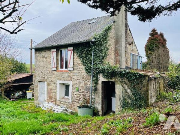 A vendre sur la commune de Noues de Sienne entre Coulouvray-Boisbenâtre et Le Gast, en campagne...