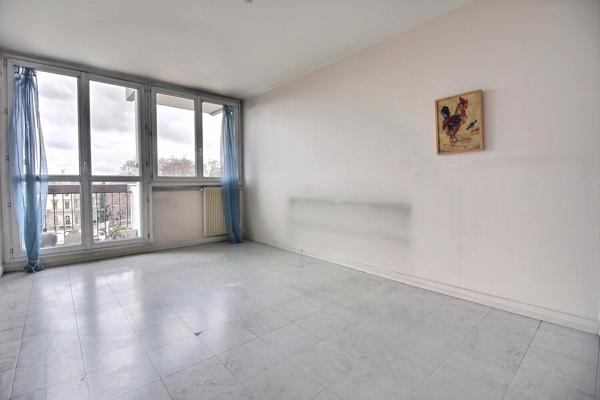 Appartement familial 4 pièces avec balcon et vue sur la Seine