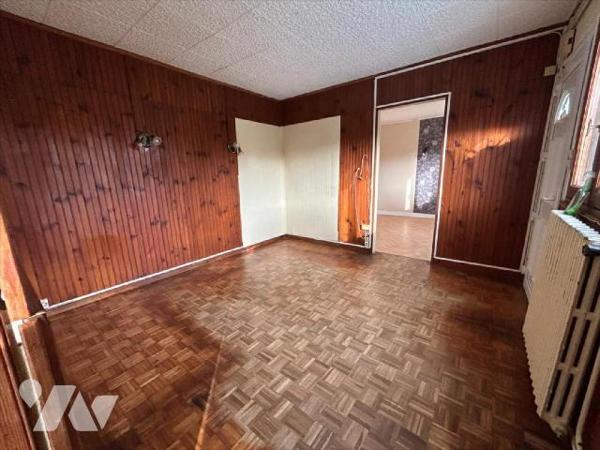 Idéalement situé entre le Passous et l'école de voile, cette maison de 59 m2 vous séduira par s...