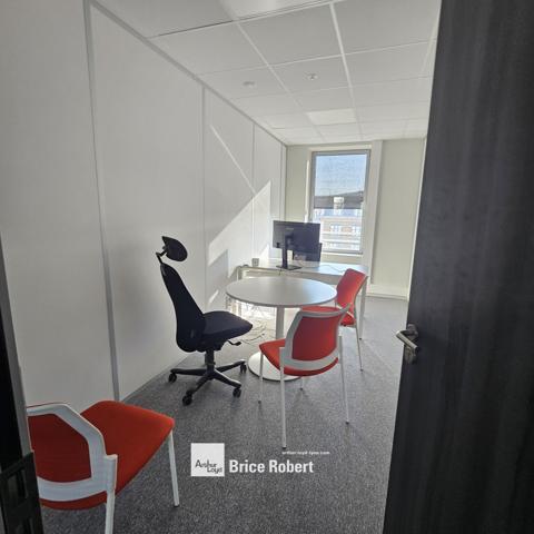 Bureaux à louer à Lyon bureaux rénovés lumineux avec parking intérieur