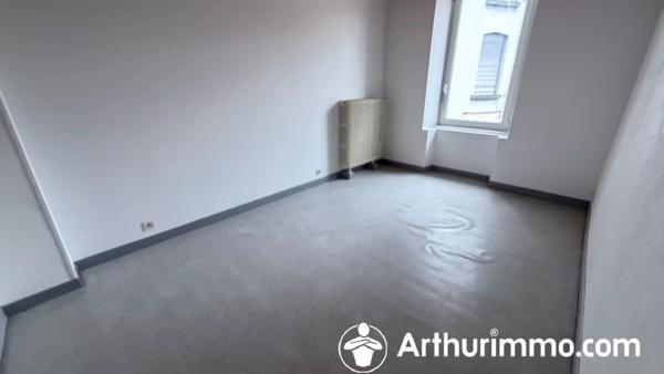 Vente                                                      Immeuble
                        
                                                            à L'Isle-sur-le-Doubs