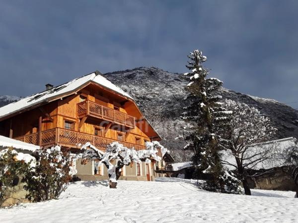 En Savoie (73), Vallée de la Maurienne, à vendre Grange rénovée, Vue dégagée