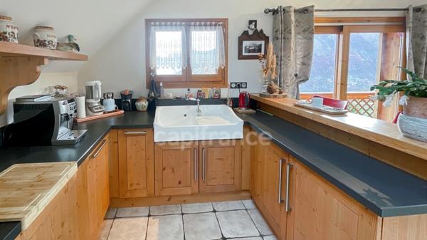 En Savoie (73), Vallée de la Maurienne, à vendre Grange rénovée, Vue dégagée