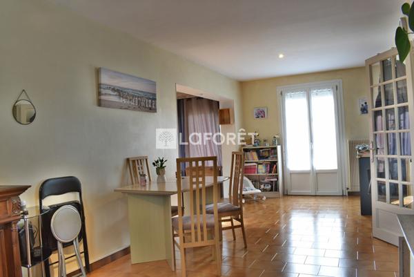 Location maison près de Saint-Pantaléon-de-Larche - 5 pièce(s) - 119 m² - 950 €/mois