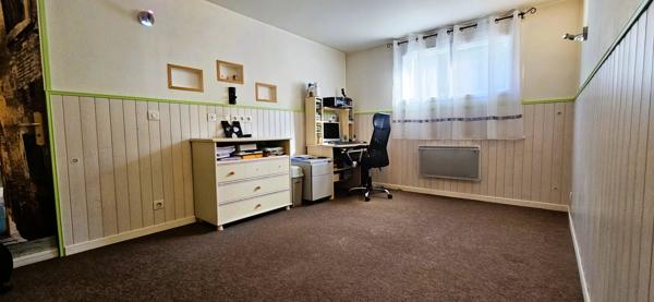 Maison familiale avec grand jardin et piscine à Mouleydier (24)