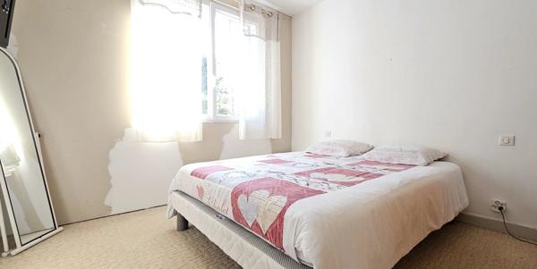 Maison familiale avec grand jardin et piscine à Mouleydier (24)