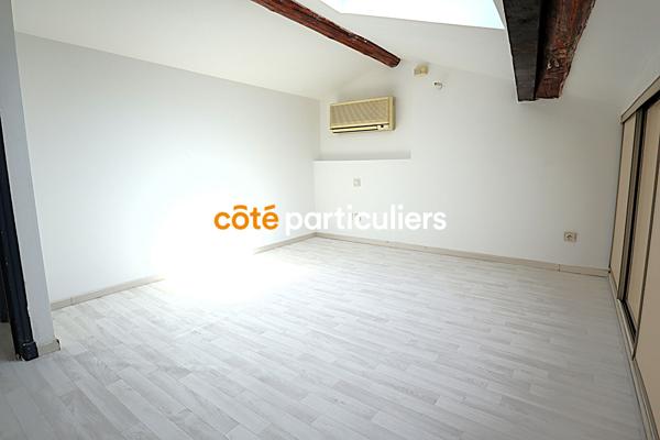 Vente
                Appartement81,46 m² - 4 Pièces -
                    ROQUEBRUNE SUR ARGENS (83520)