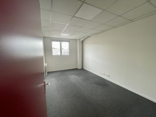 Bureaux à louer à LE PETIT QUEVILLY 76140