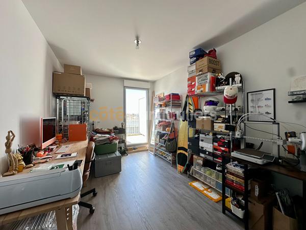 Location
                Appartement70 m² - 3 Pièces -
                    BORDEAUX (33100)