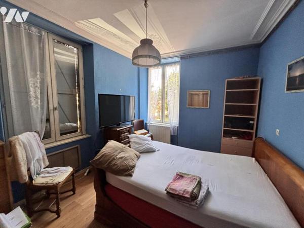 SECTEUR LENAULT - MAISON D'HABITATION EN PIERRE AVEC JARDIN
