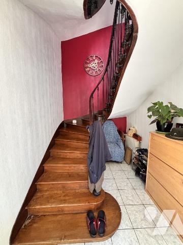 SECTEUR LENAULT - MAISON D'HABITATION EN PIERRE AVEC JARDIN