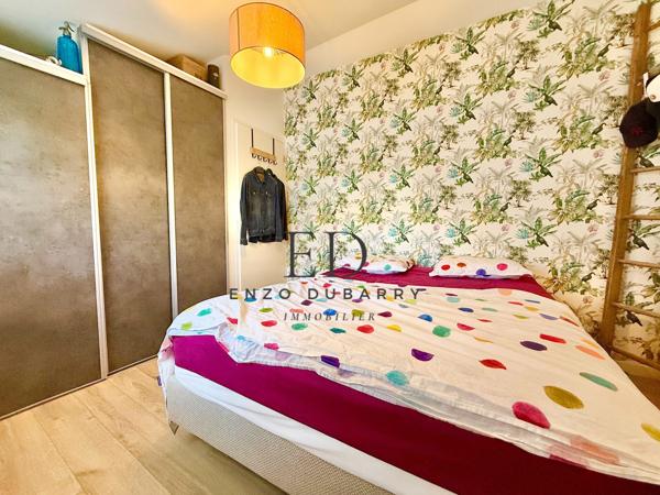 Maison
         2 pièces
        - 43 m² Exclusivité 319 500 € *
