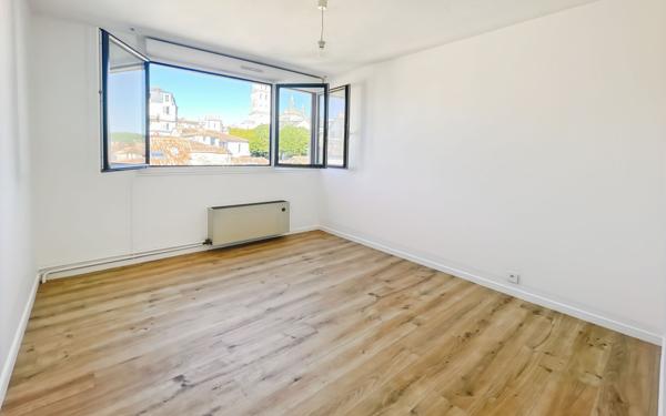 Appartement à vendre    4 pièces • 72,32 m2 Périgueux