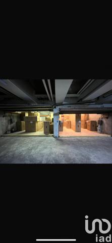 Parking à vendre 61 m² Paris 18