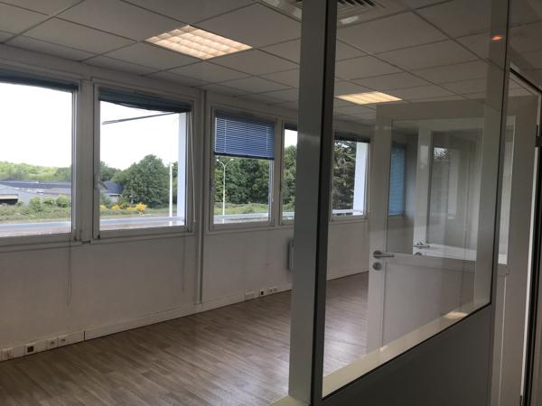 BUREAUX A LOUER - 375 M2 - SAINT NAZAIRE - ZI BRAIS - OPEN SPACE - 300 M2