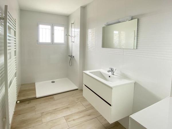 Maison Les Sables d'Olonne 4 pièces 91.78 m² 2 chambres jardin garage 1.2 km centre ville