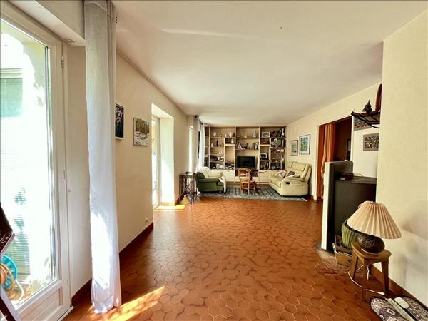 Maison à vendre |  Quéven |  8 pièces | 193 m²