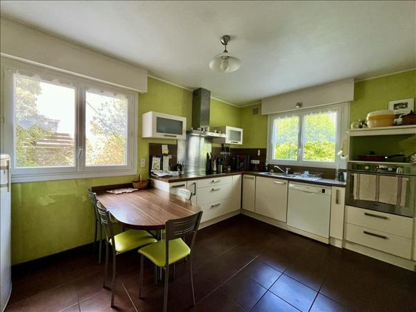 Maison à vendre |  Quéven |  8 pièces | 193 m²