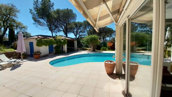 Fréjus. prestige : villa de plain pieds avec piscine