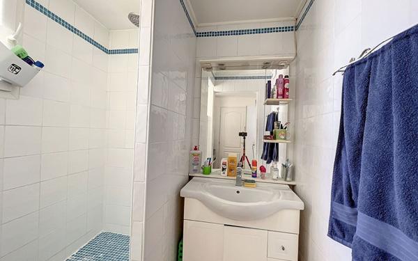 Maison à vendre    3 pièces • 81 m2 Venelles