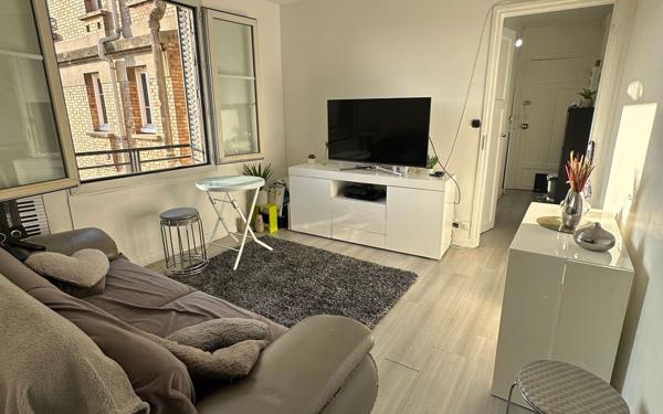 Appartement à vendre    2 pièces • 32,72 m2 Ris-Orangis