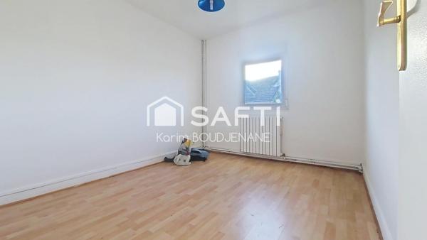 Maison individuelle de plain-pied, 3 chambres, garage, dépendance sur 440 m2 de terrain...