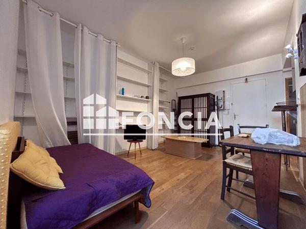 Location Studio meublé 31.62 m² - 12 RUE DU MINAGE La Rochelle 17000