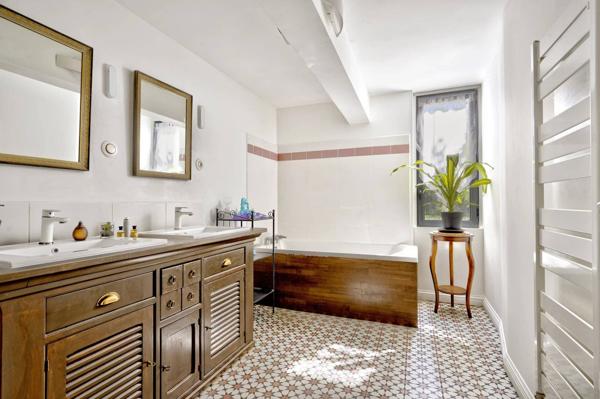 Vente immobilière : Maison à Bordeaux  7 pièces 305 m² 1 220 000 €- La conseillère de l'immobilier.