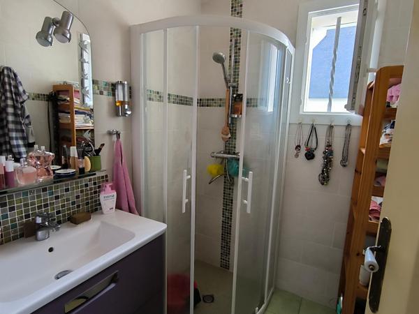 MAISON DE PLAIN PIED DANS QUARTIER CALME / PROCHE GARE