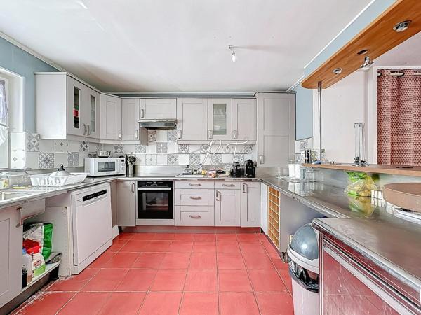 maison surélevée avec grande terrasse sans vis-à-vis