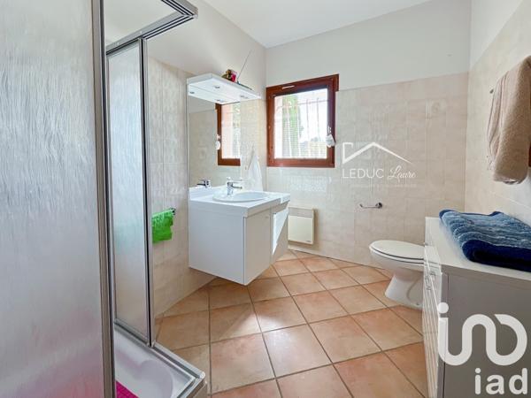 Maison à vendre 4 pièces 120 m² Goudargues