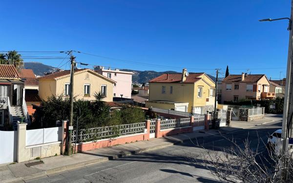 Appartement à vendre    2 pièces • 51,78 m2 La Seyne-sur-Mer