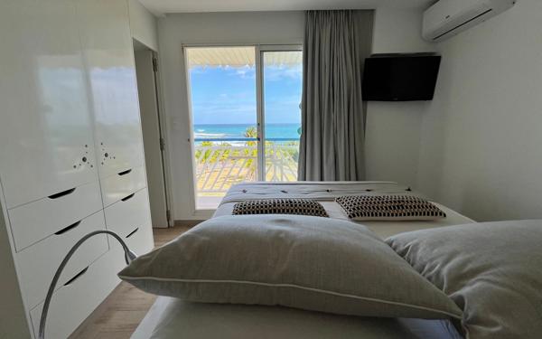 Appartement à vendre    1 pièce • 25 m2 Saint-François
