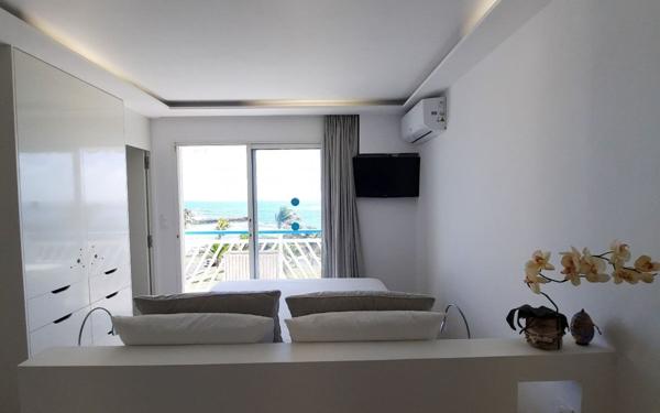 Appartement à vendre    1 pièce • 25 m2 Saint-François