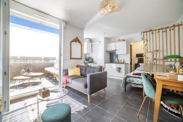 34000 MONTPELLIER – QUARTIER RÉSIDENTIEL PROCHE CITÉ MION – STUDIO VENDU LOUÉ – 26.16 m² AVEC TERRASSE ET VUE